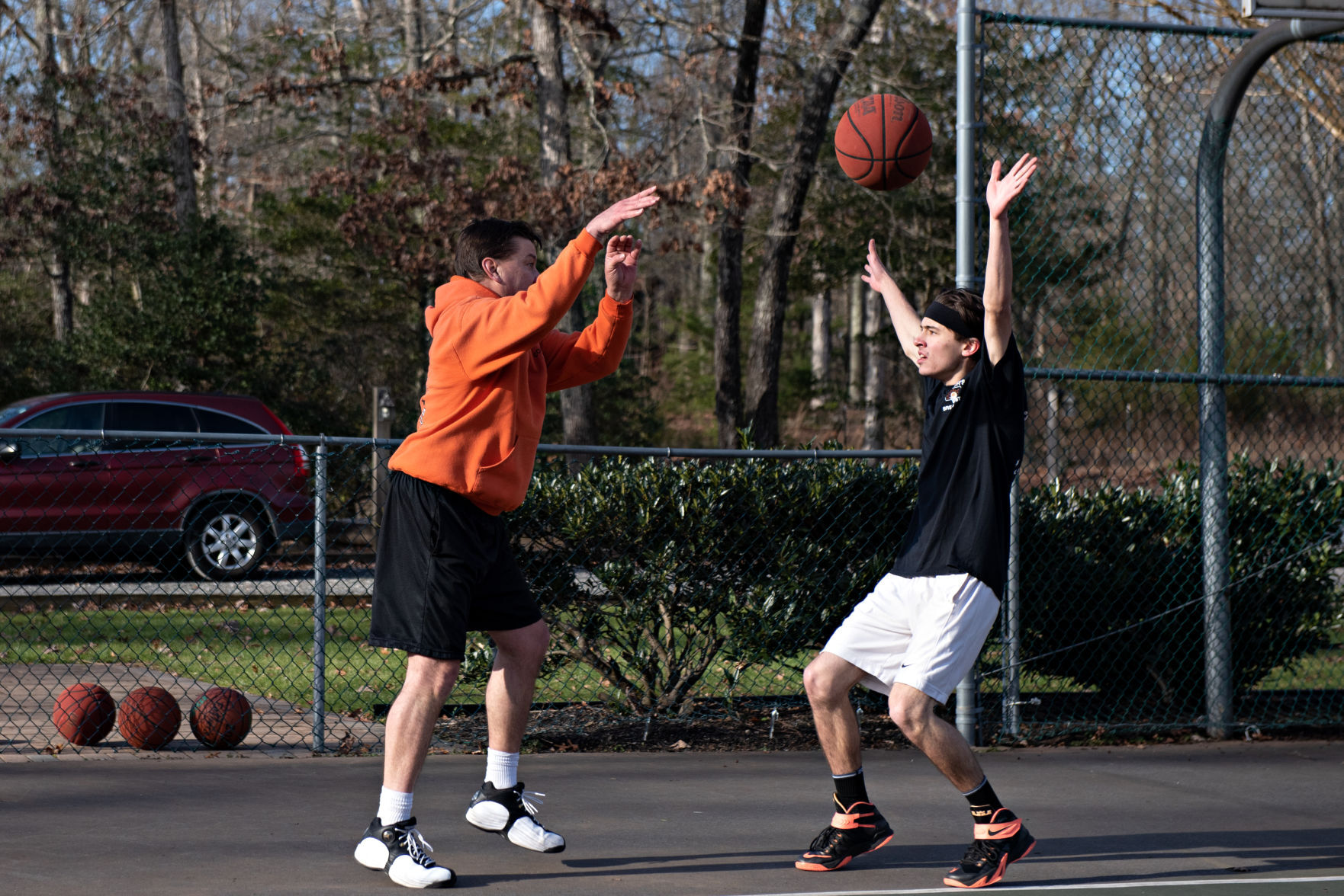 010321_nws_50hoopsclub